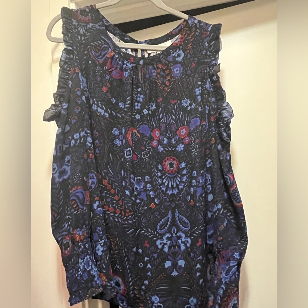 Loft cold shoulder long sleeve blouse